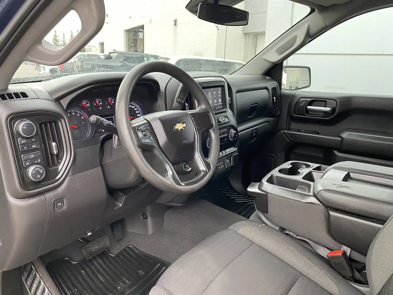 Chevrolet Silverado 1500 снимка Chevrolet Silverado 1500