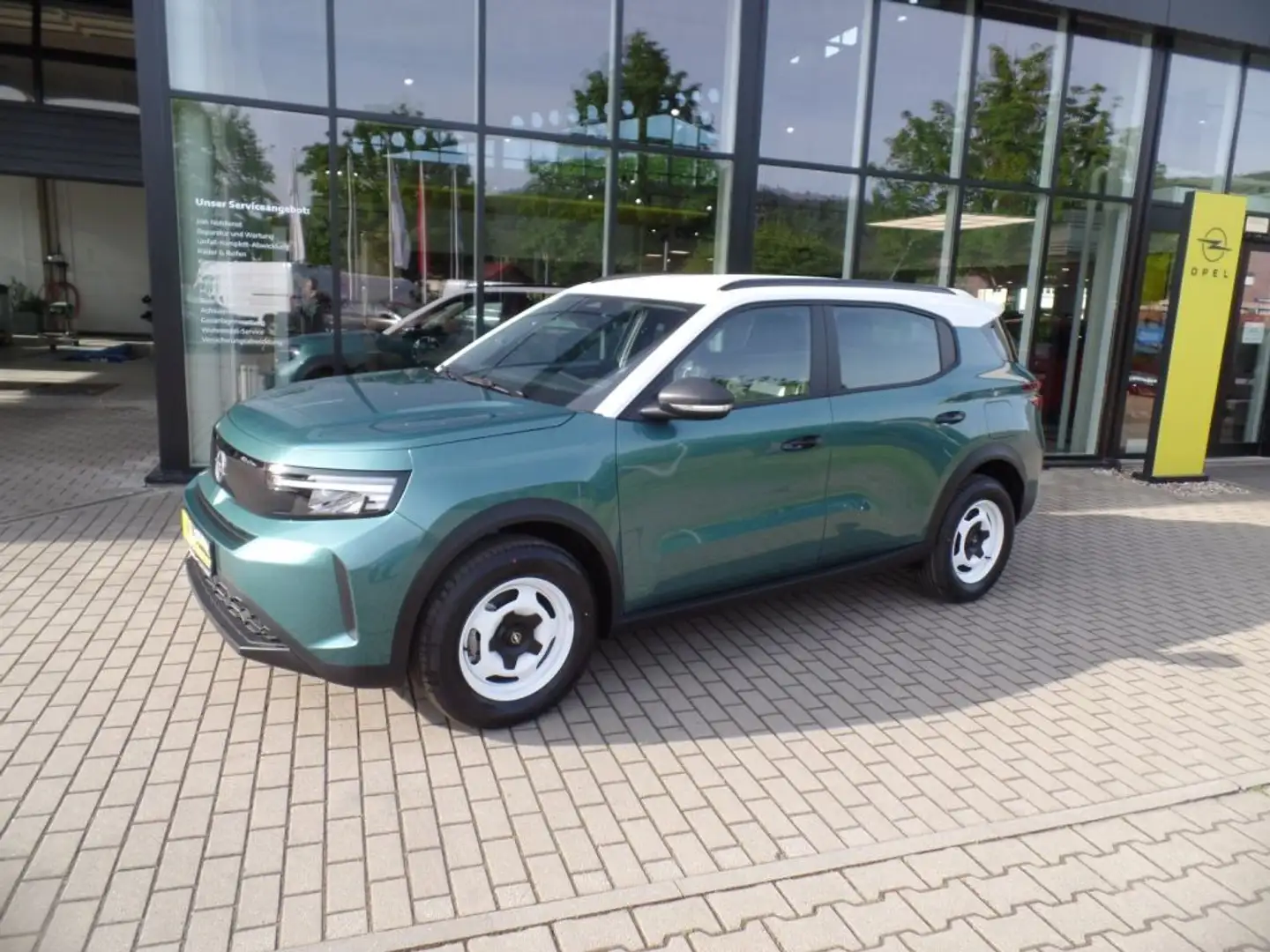 Opel Frontera 1.2 DI Hybrid 48V eDCT Edition Grün - 1