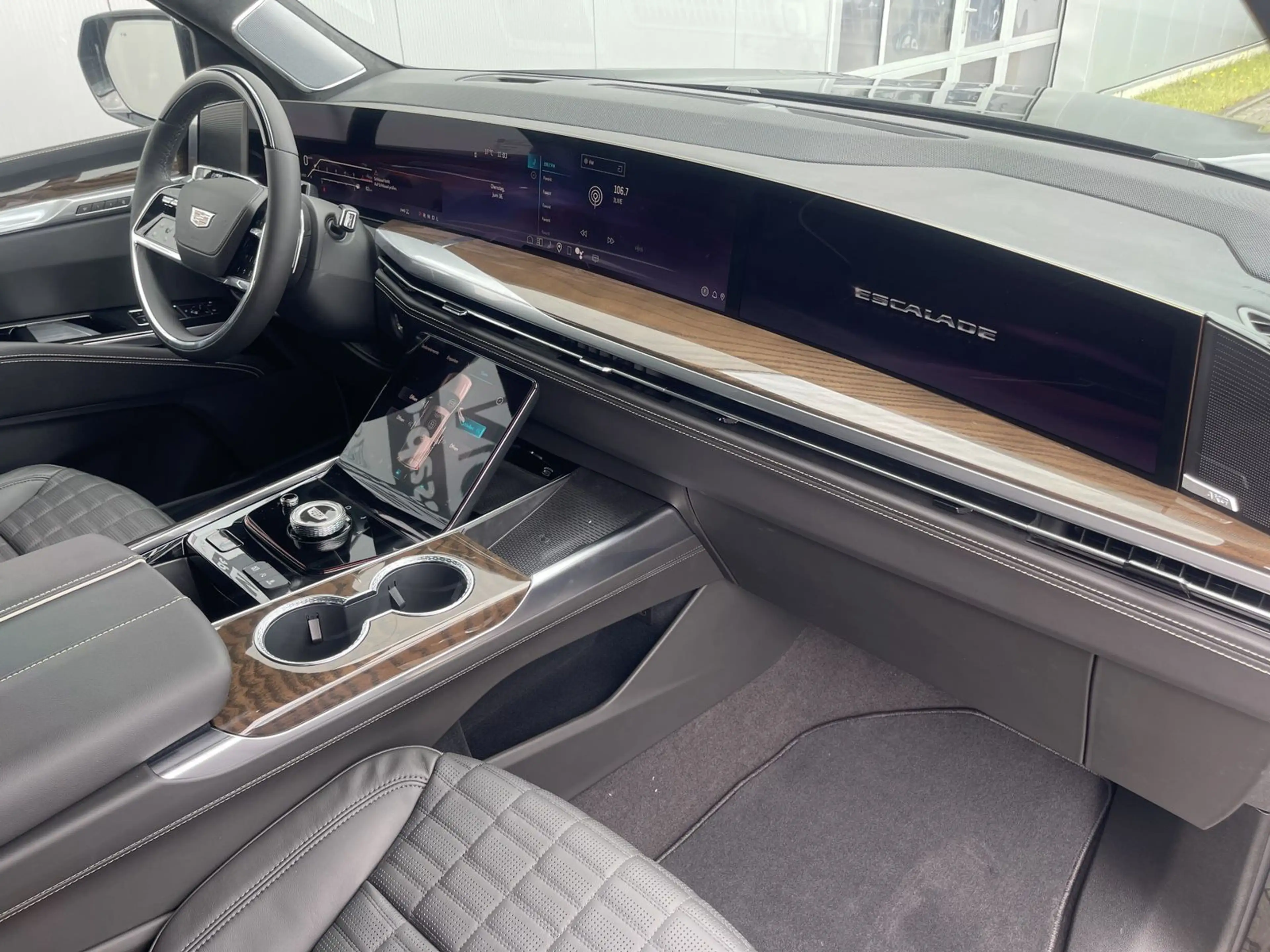 Cadillac Escalade Sport Platinum 6.2 V8 MY26 | Executive — photo 9