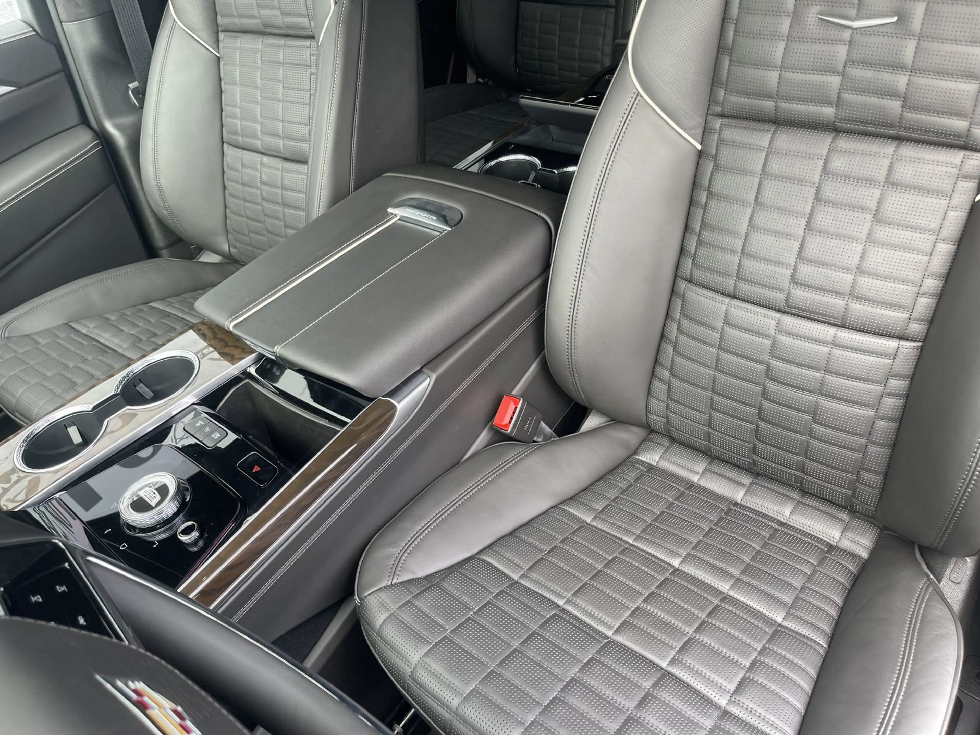 Cadillac Escalade Sport Platinum 6.2 V8 MY26 | Executive — photo 10
