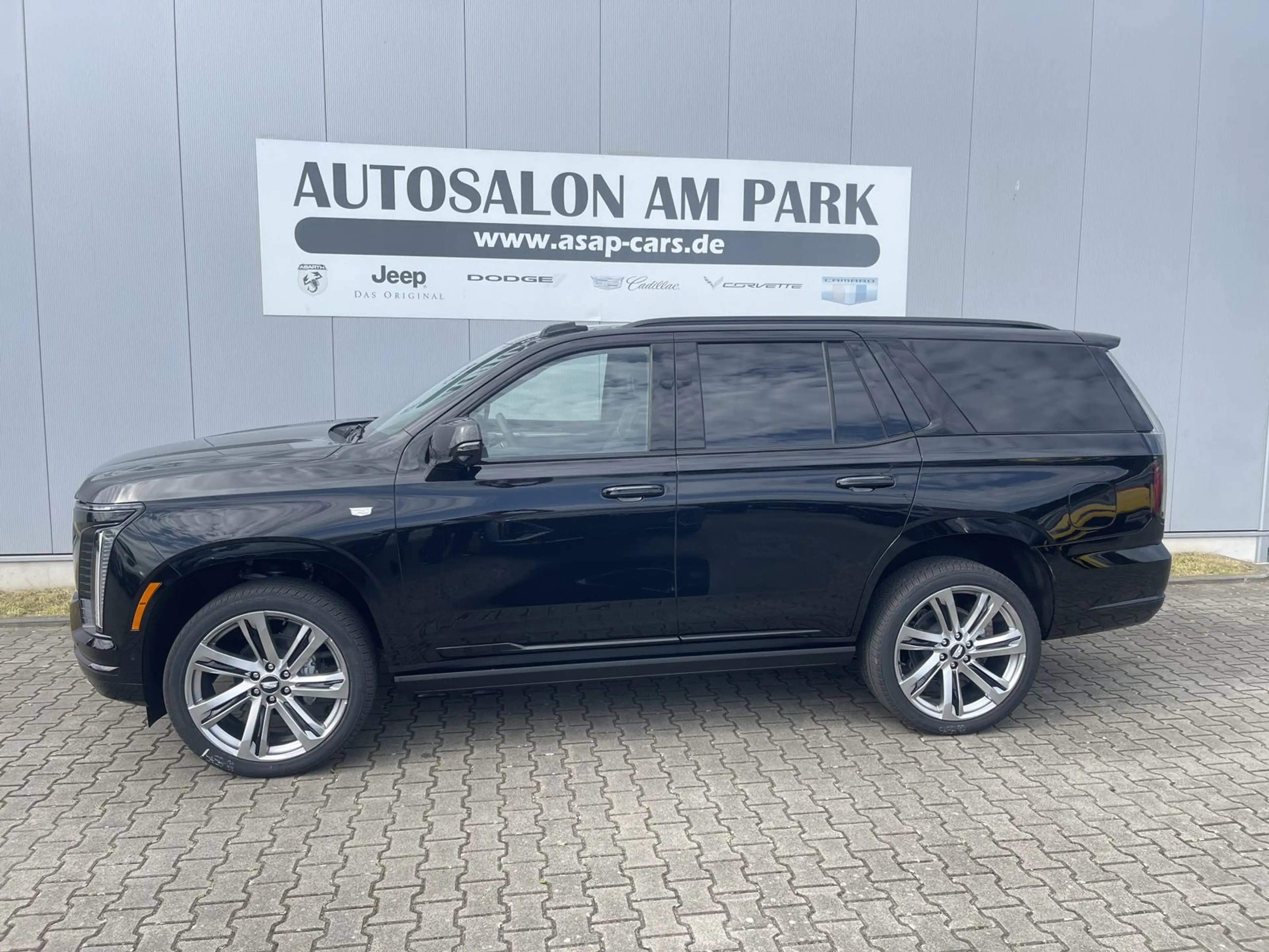 Cadillac Escalade Sport Platinum 6.2 V8 MY26 | Executive — photo 3