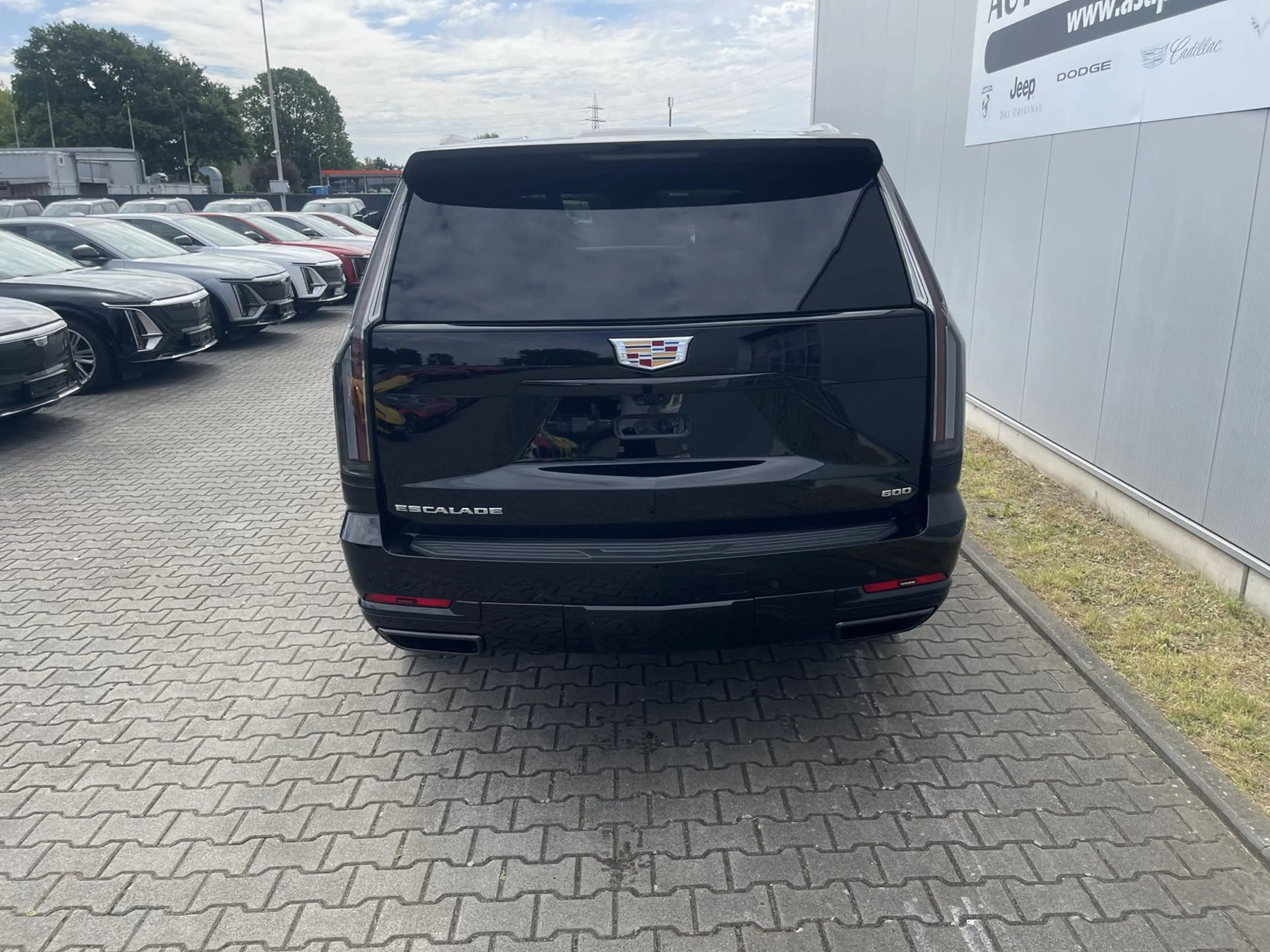 Cadillac Escalade Sport Platinum 6.2 V8 MY26 | Executive — photo 4