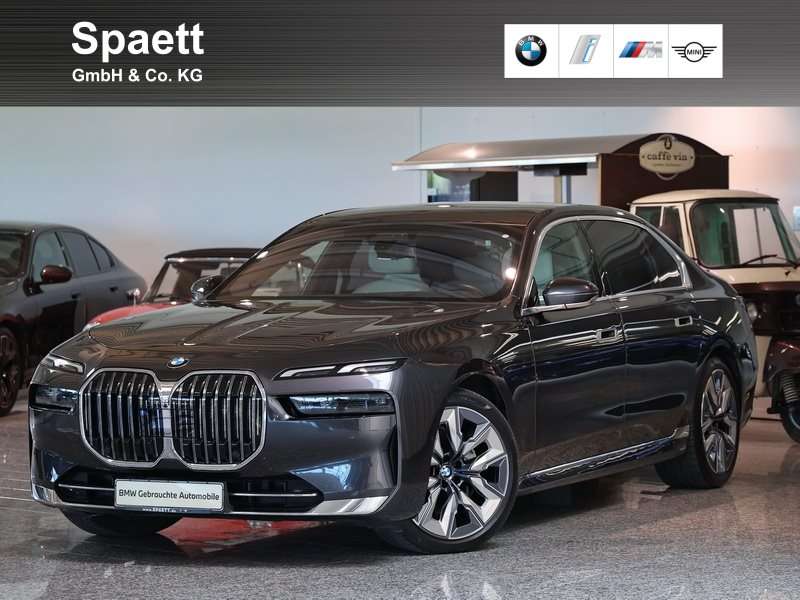 BMW 740