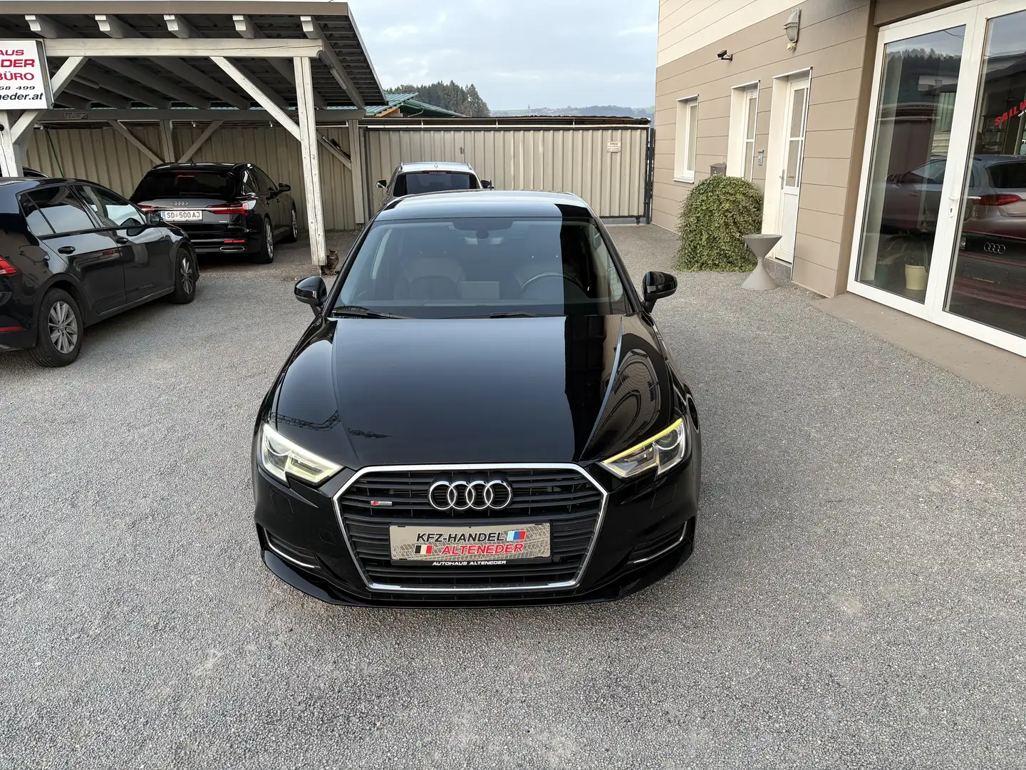 Audi A3 SB 30 TDI design *CARPLAY*NAVI*TEMP*TEILLEDER*MFL* Schwarz - 2