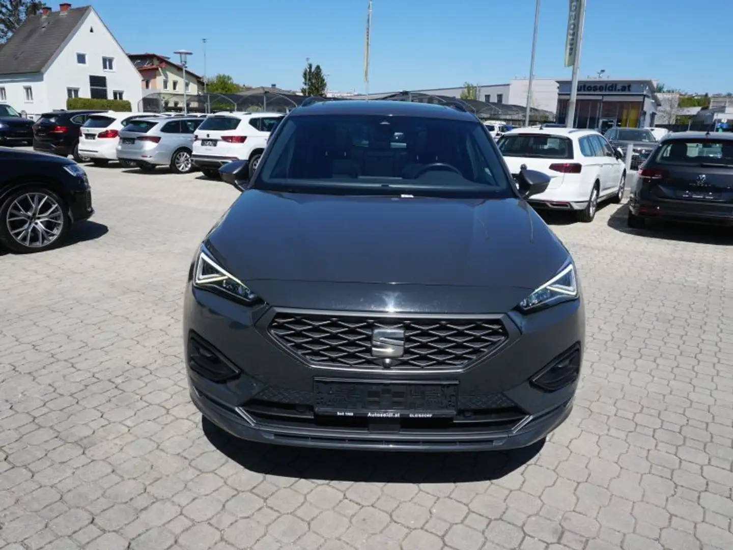SEAT Tarraco 2,0 TDI FR *TOPAUSSTATTUNG* Grau - 2