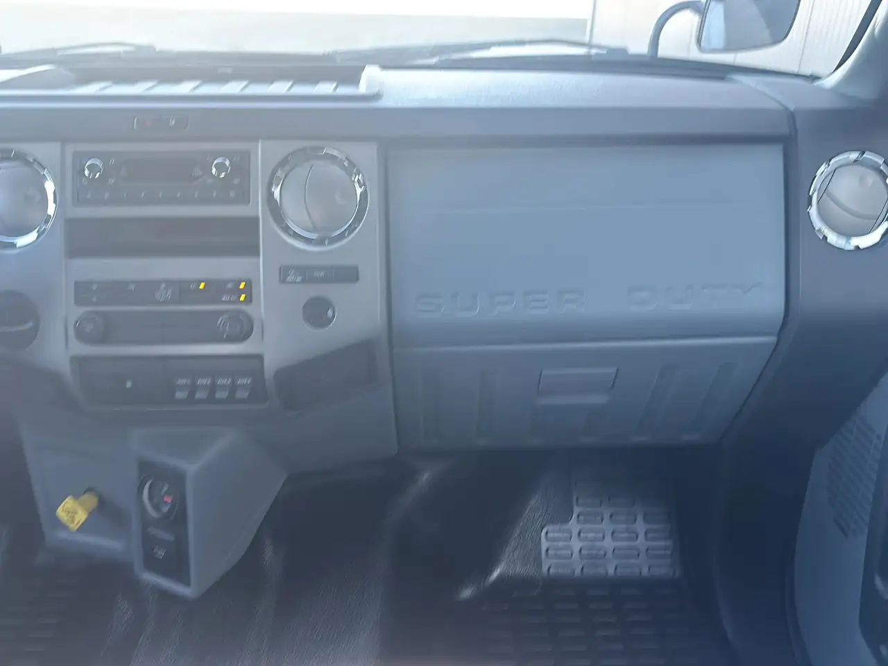 Ford F-750 Super Duty снимка Ford F-750 Super Duty