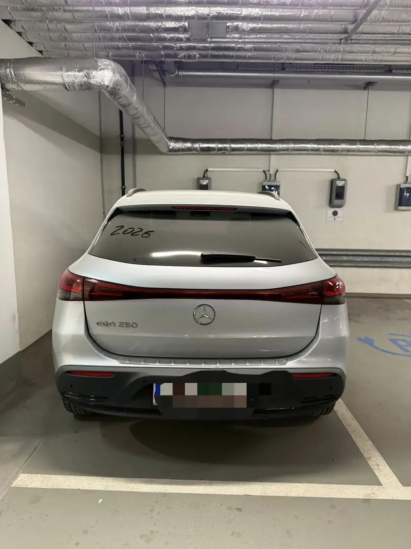 Mercedes-Benz EQA - 2