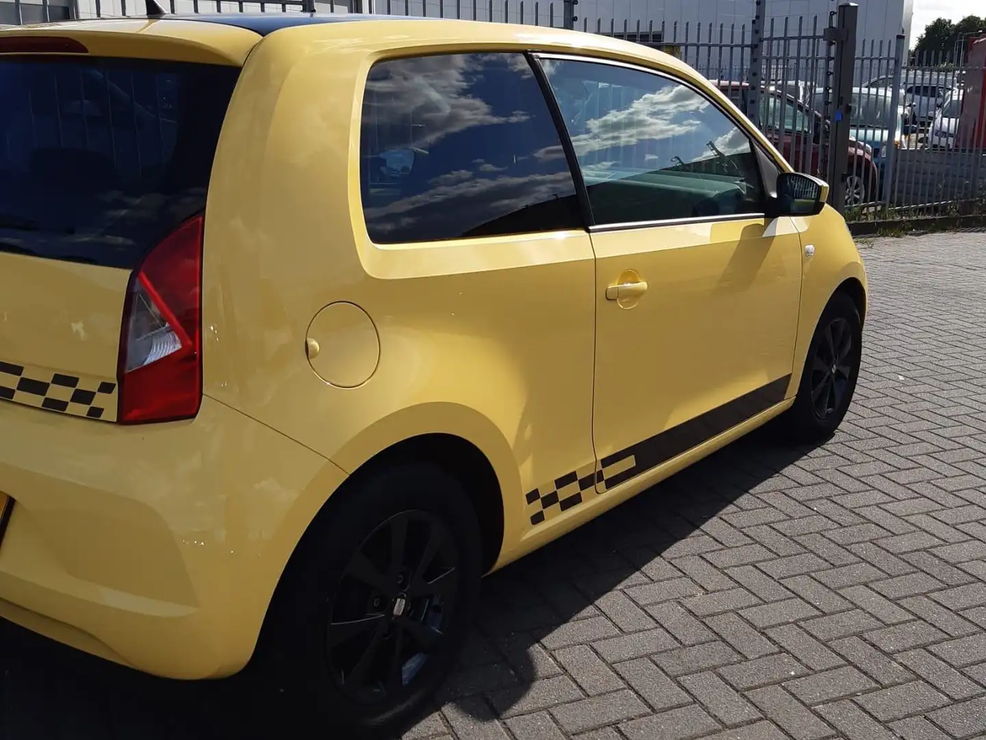 SEAT Mii Mii 1.0 Style Geel - 1