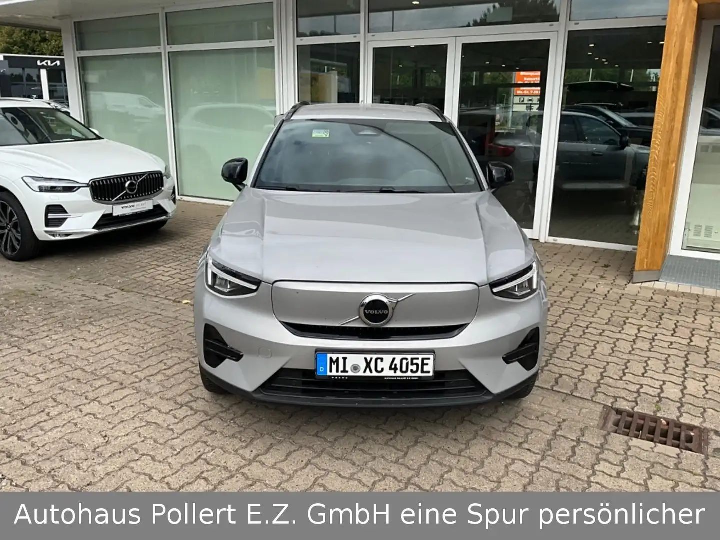 Volvo XC40 Core Recharge Pure Electric 2WD Silber - 2