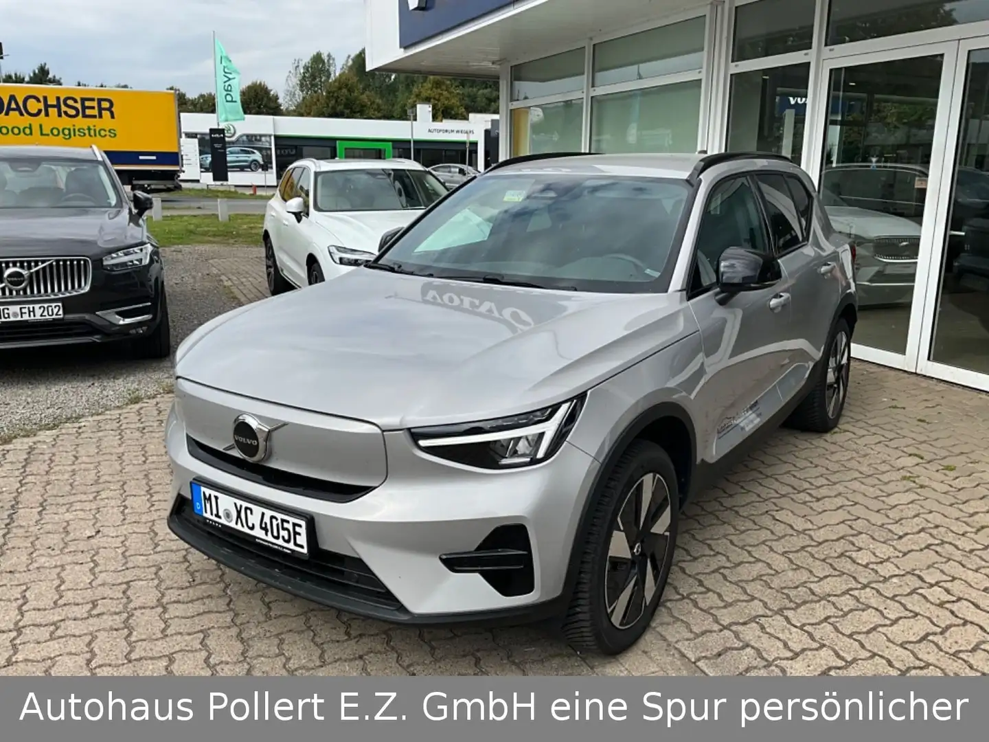 Volvo XC40 Core Recharge Pure Electric 2WD Silber - 1