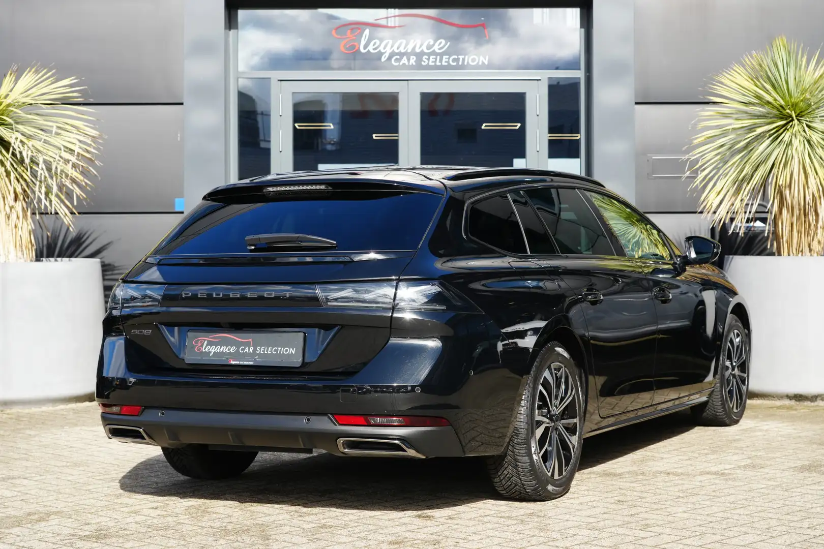 Peugeot 508 SW 1.2 PureTech 130 GT 130pk Stoelverwarming/Navig Zwart - 2