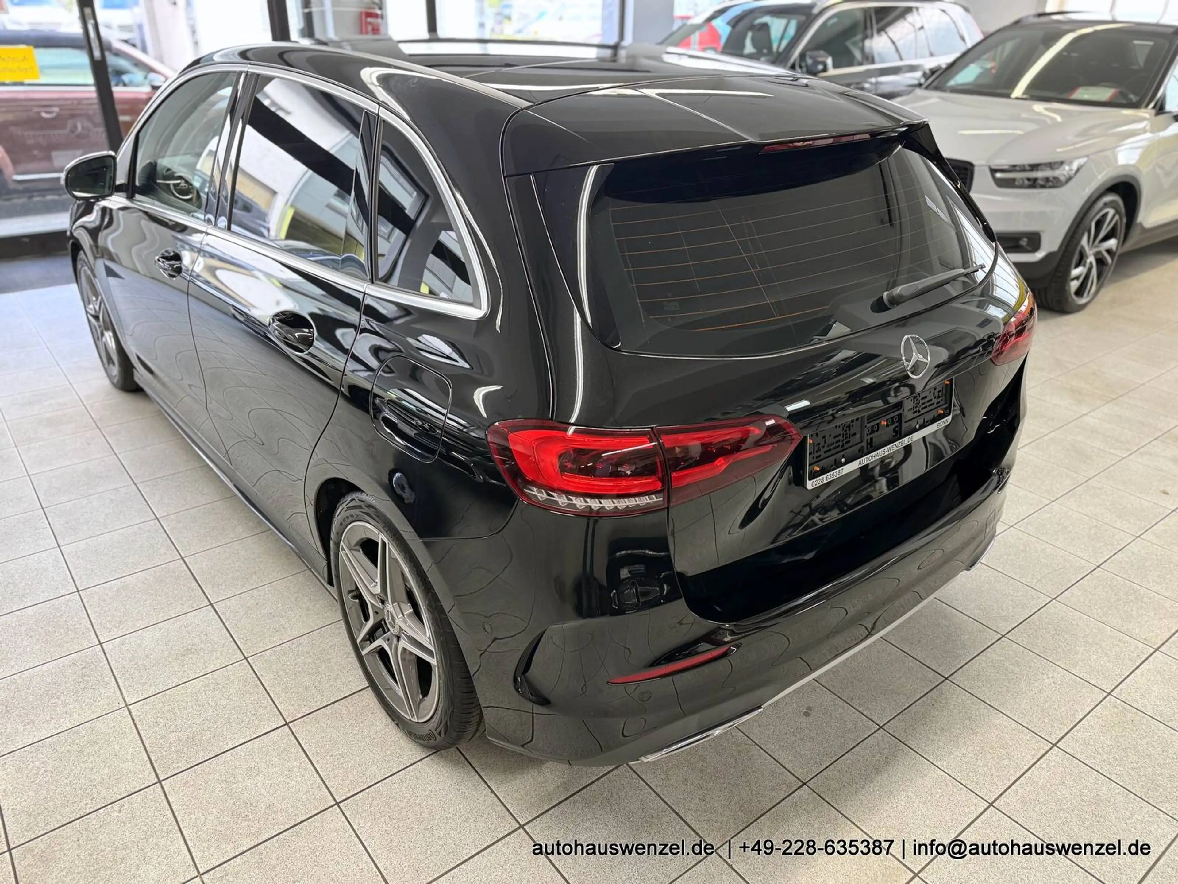 Mercedes-Benz B 220 4Matic AMG - DISTRONIC PANORAMA STANDHEIZUNG MULTIBEAM HEAD-UP  u.v.m. — photo 10