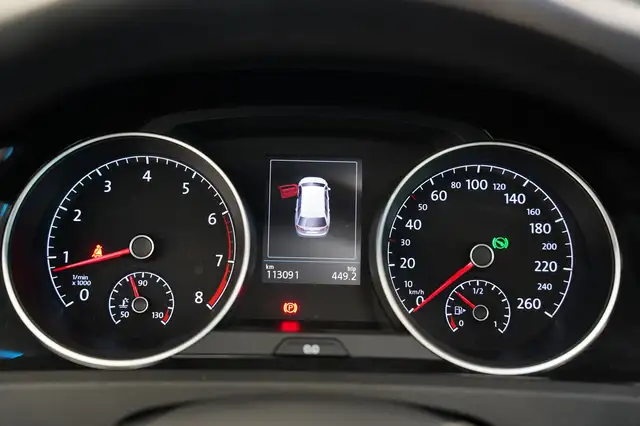 Volkswagen Golf view 10