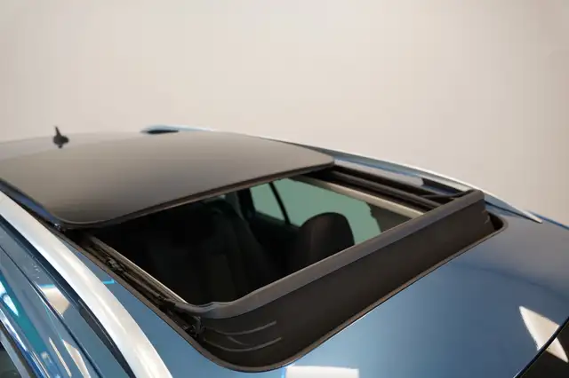Volkswagen Golf view 21