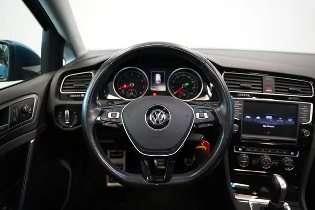 Volkswagen Golf view 7