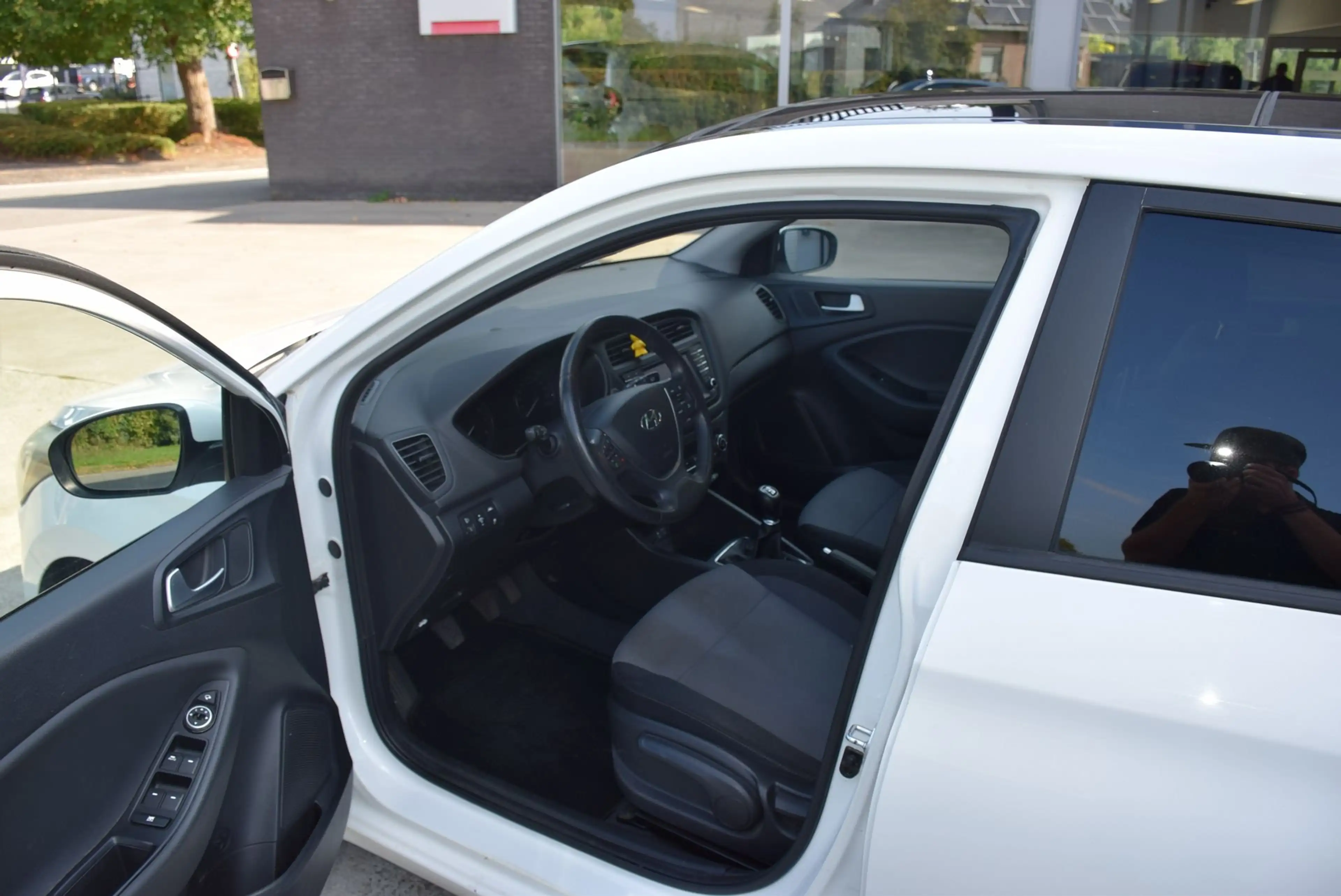 Hyundai i20 Pop — photo 4