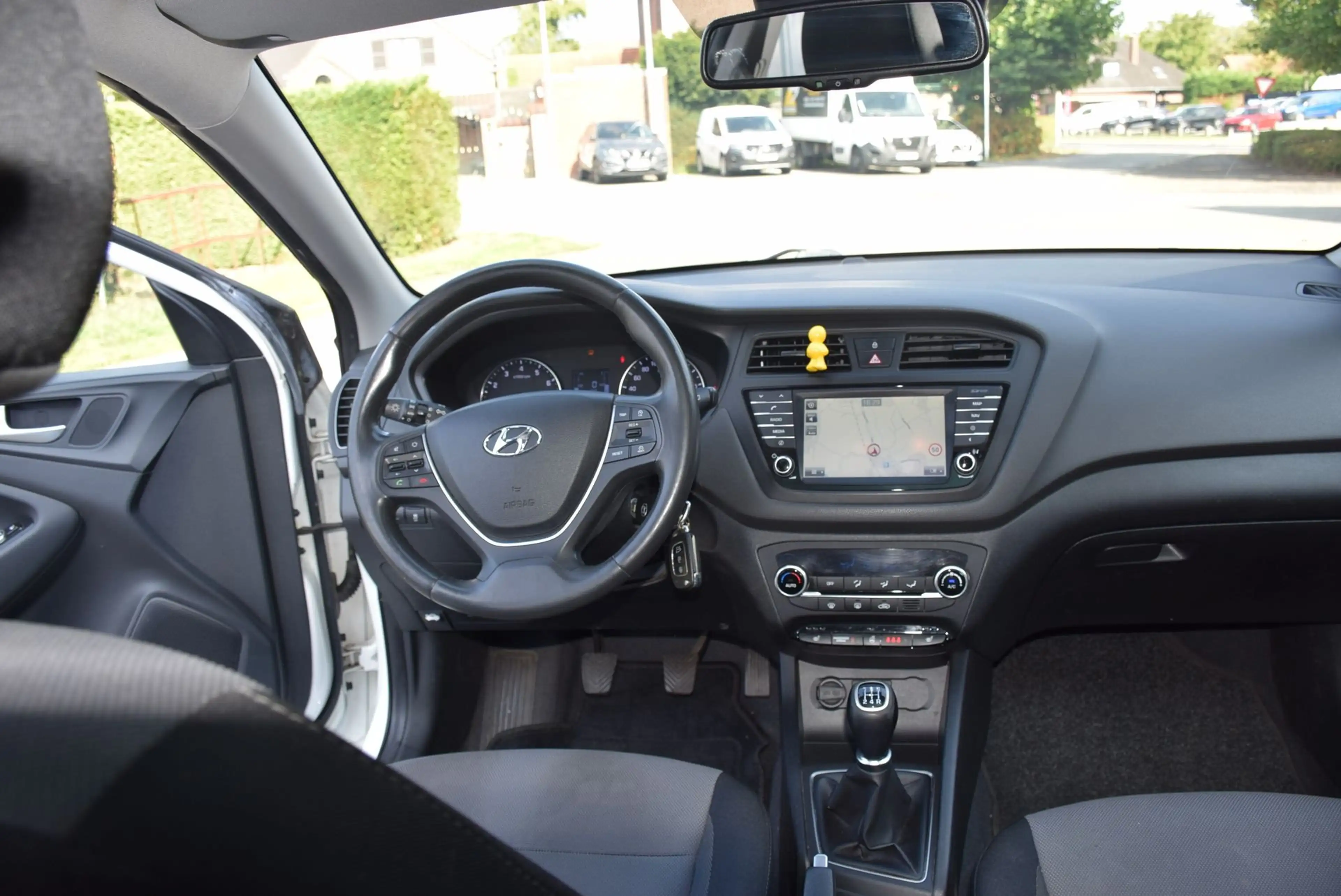 Hyundai i20 Pop — photo 6