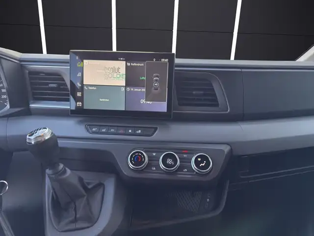 Renault Master view 11