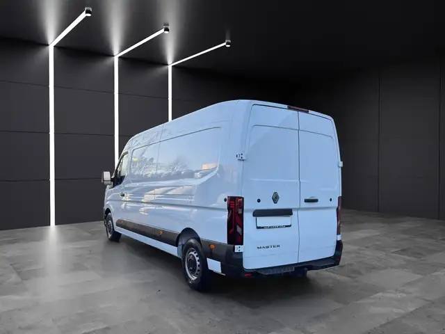 Renault Master view 2