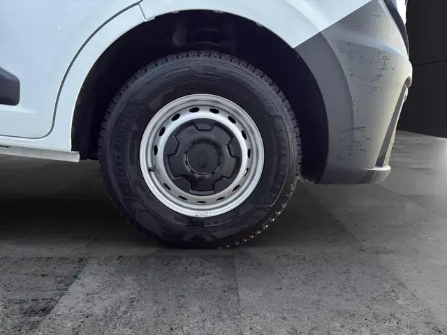 Renault Master view 6