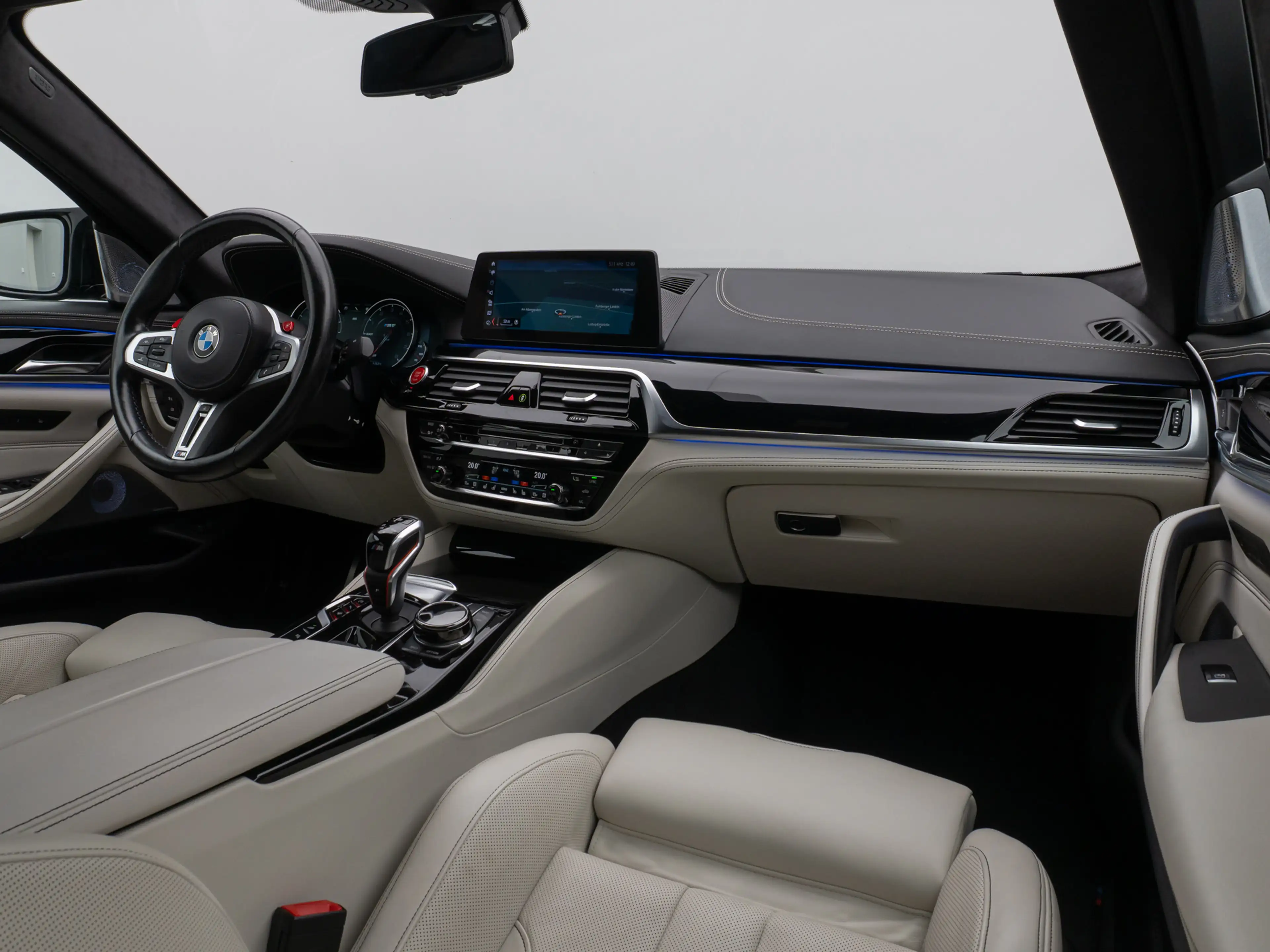 BMW M5 xD 360°HUD DAB B&W SoftCl Massage Komfort — photo 39