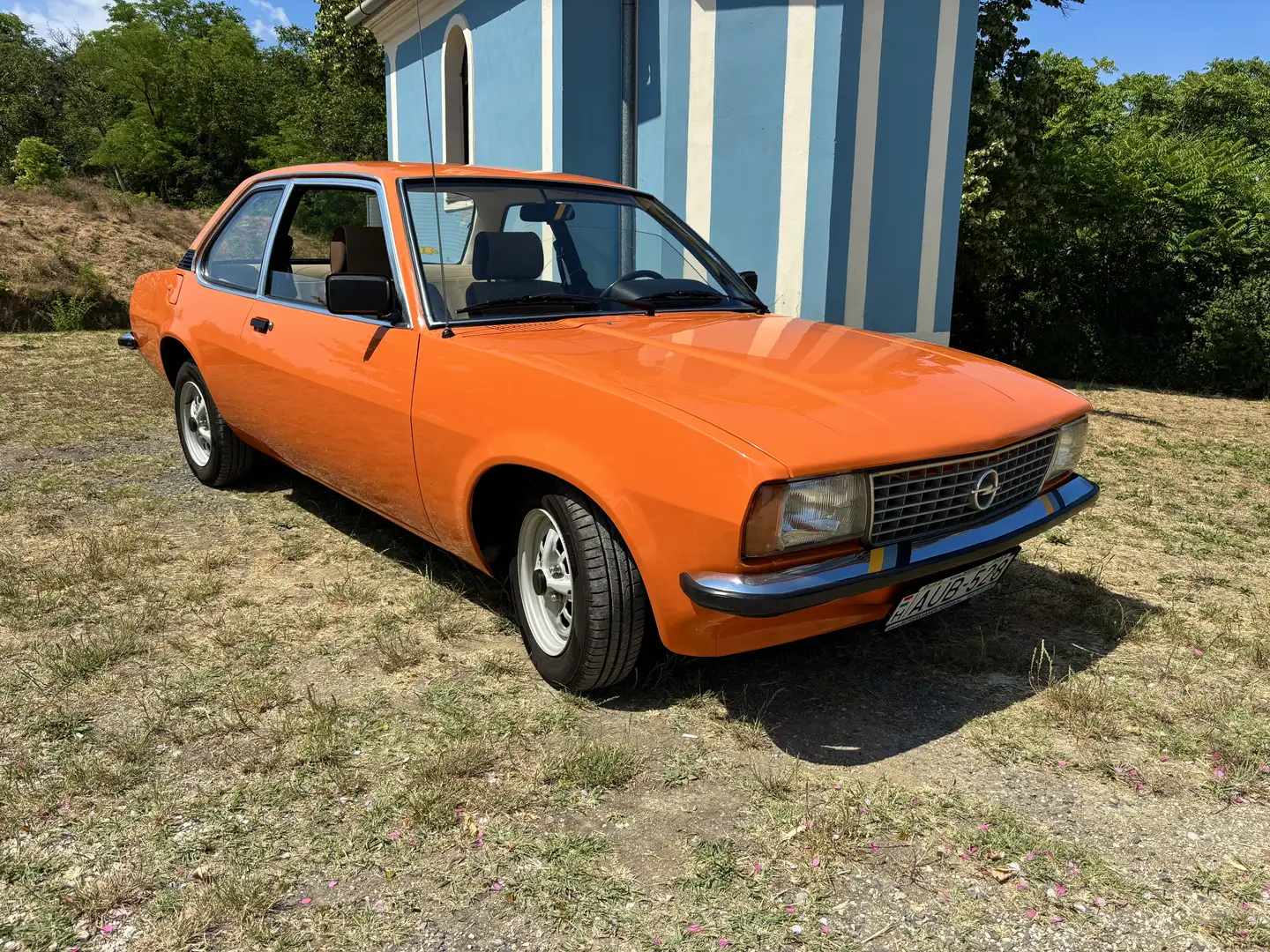 Opel Ascona B - 1