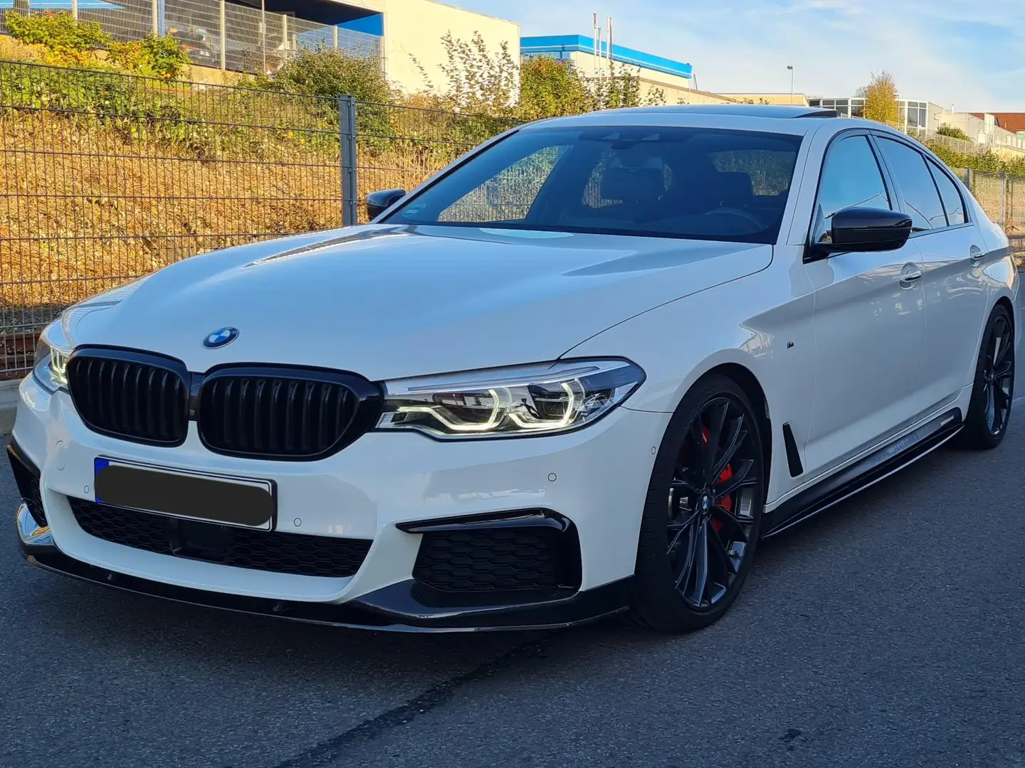BMW M550 5er M550i xDrive Aut. M - Performance Paket Weiß - 1