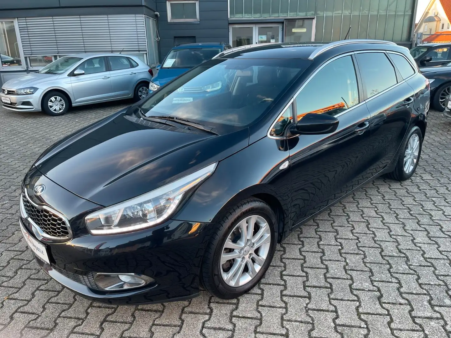 Kia Ceed SW / cee'd SW 1.6 GDI *Navigation*Klima*PDC* Schwarz - 2
