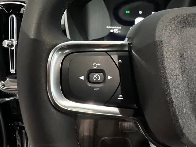 Volvo XC40 view 17