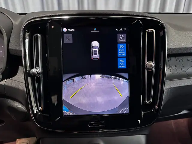 Volvo XC40 view 14