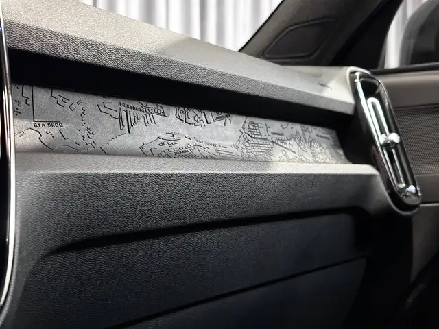 Volvo XC40 view 28