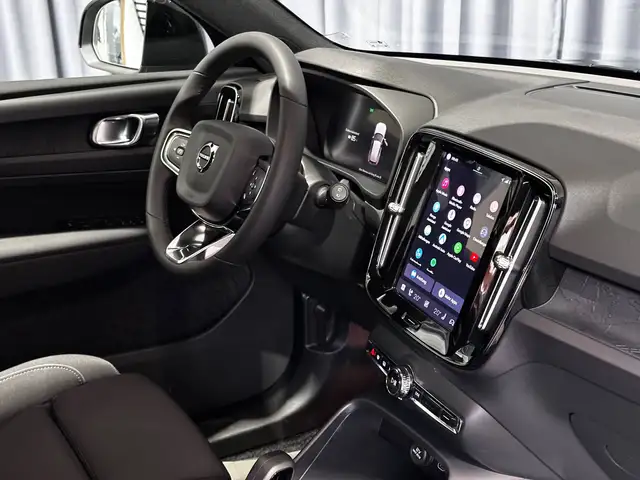 Volvo XC40 view 10