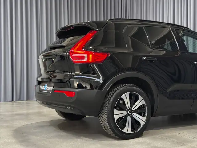 Volvo XC40 view 9