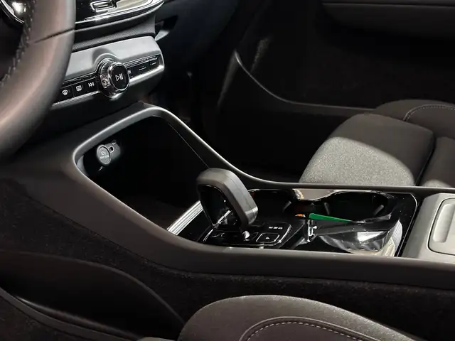 Volvo XC40 view 21