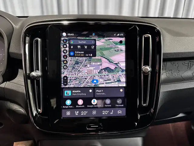 Volvo XC40 view 13