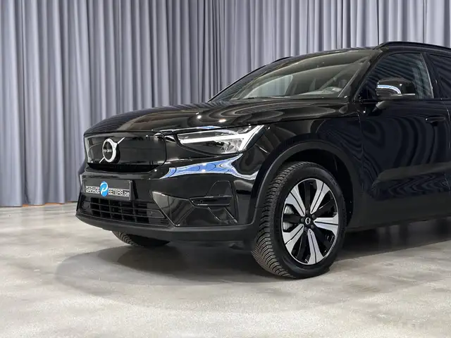 Volvo XC40 view 6
