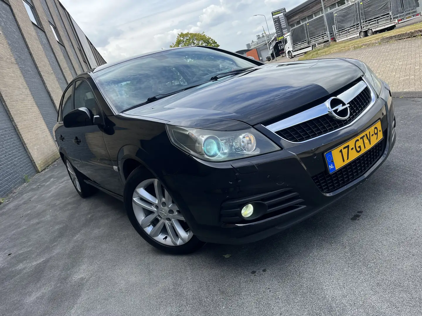 Opel Vectra 1.8 Business Sport GTS - 1