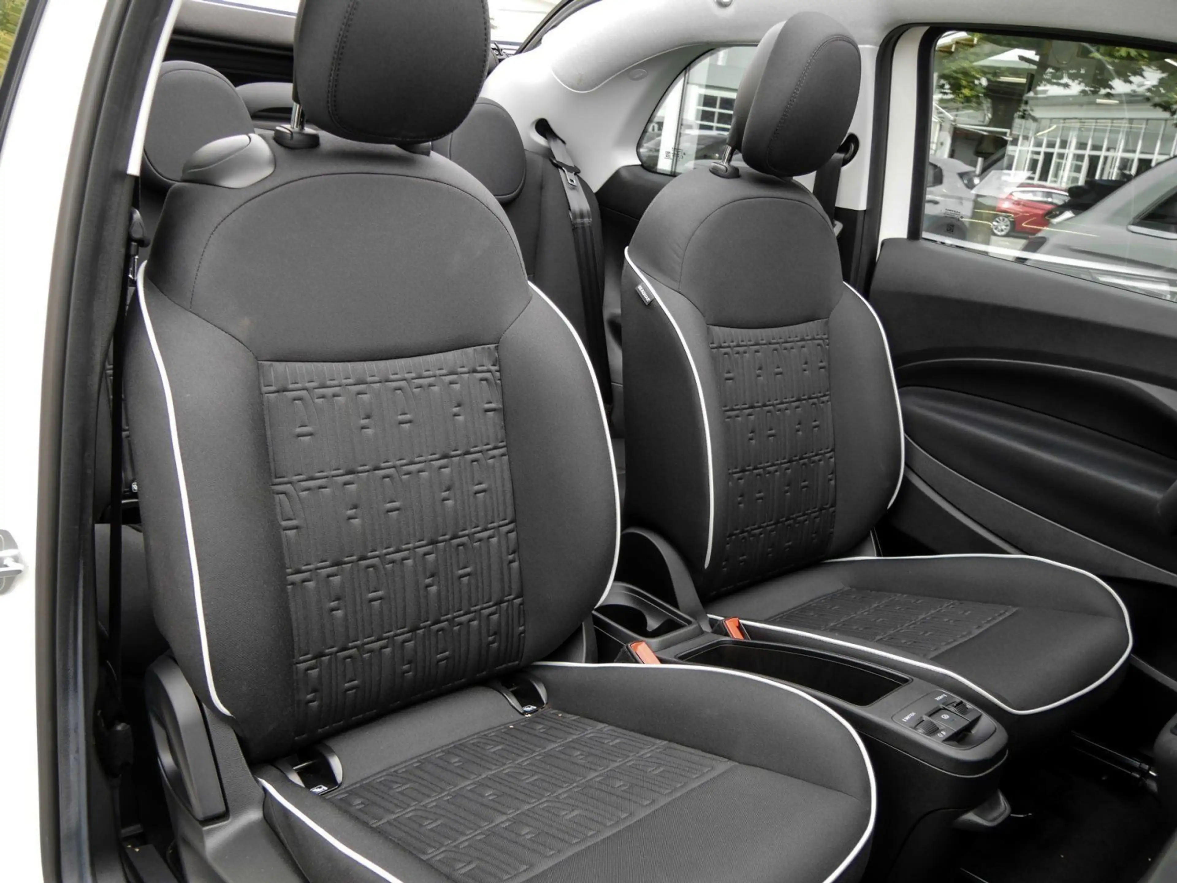 Fiat 500e Neuer 500C Base*PDC*Klimaautomatik*CarPlay*ALU* — photo 6