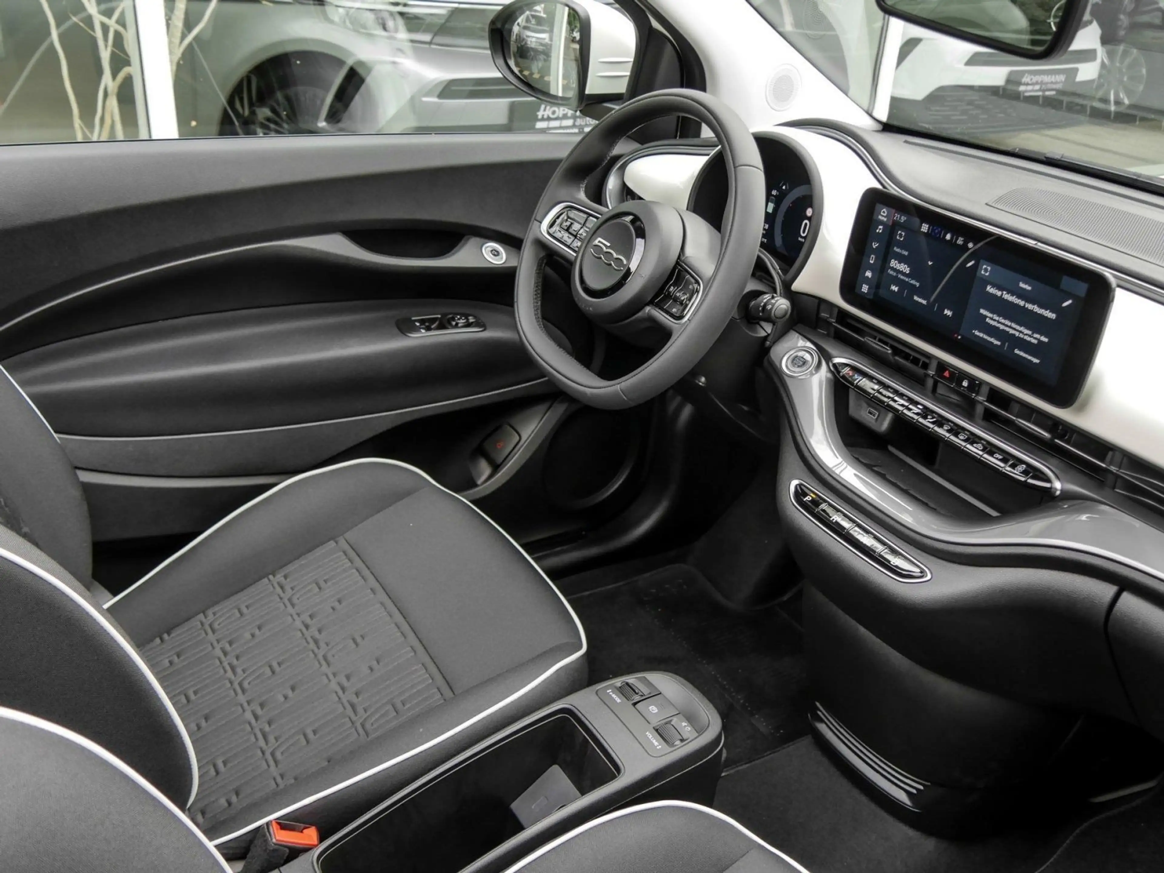 Fiat 500e Neuer 500C Base*PDC*Klimaautomatik*CarPlay*ALU* — photo 3