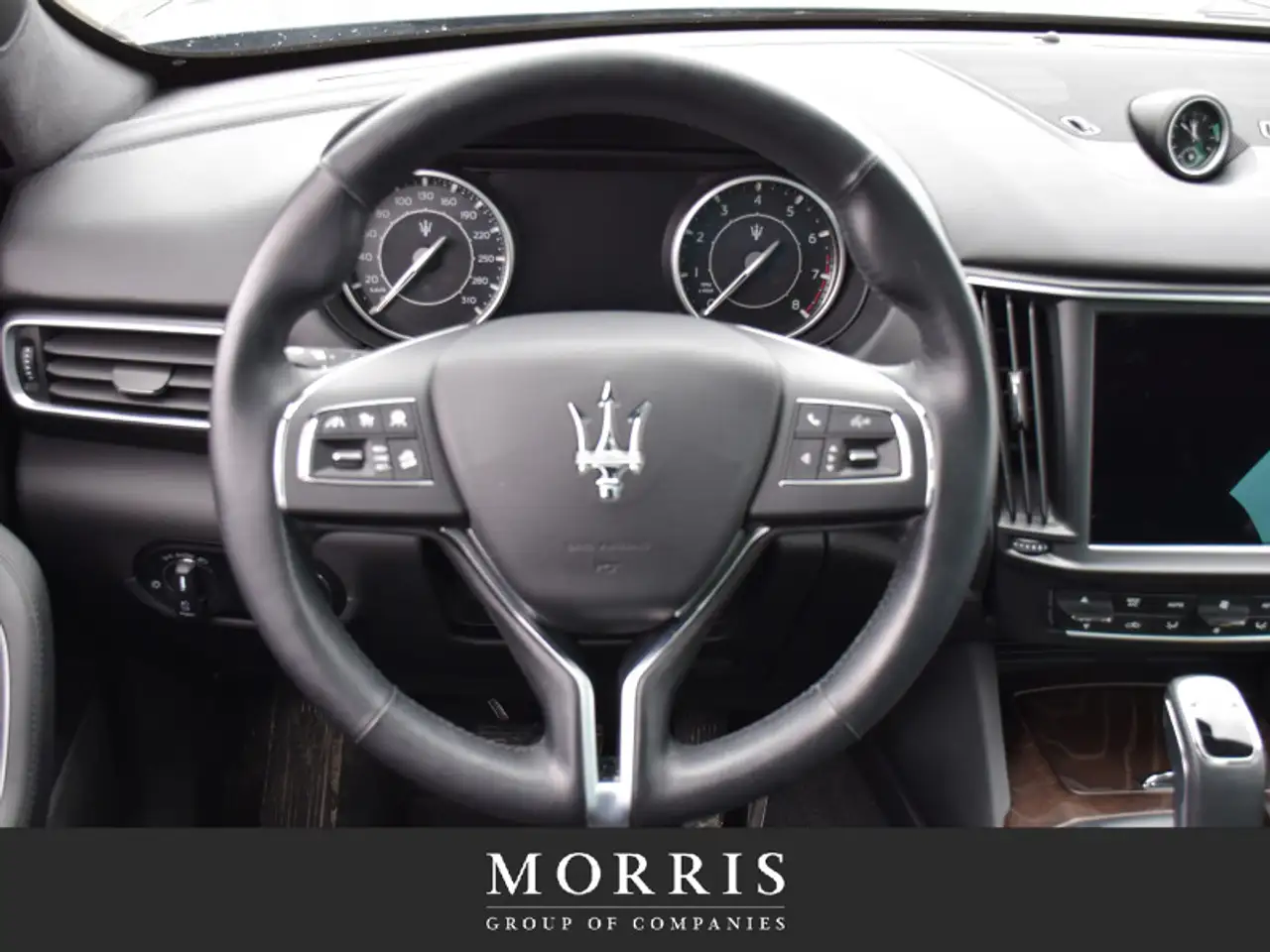 Maserati Levante снимка Maserati Levante