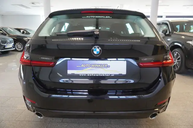 BMW 3 Series view 6