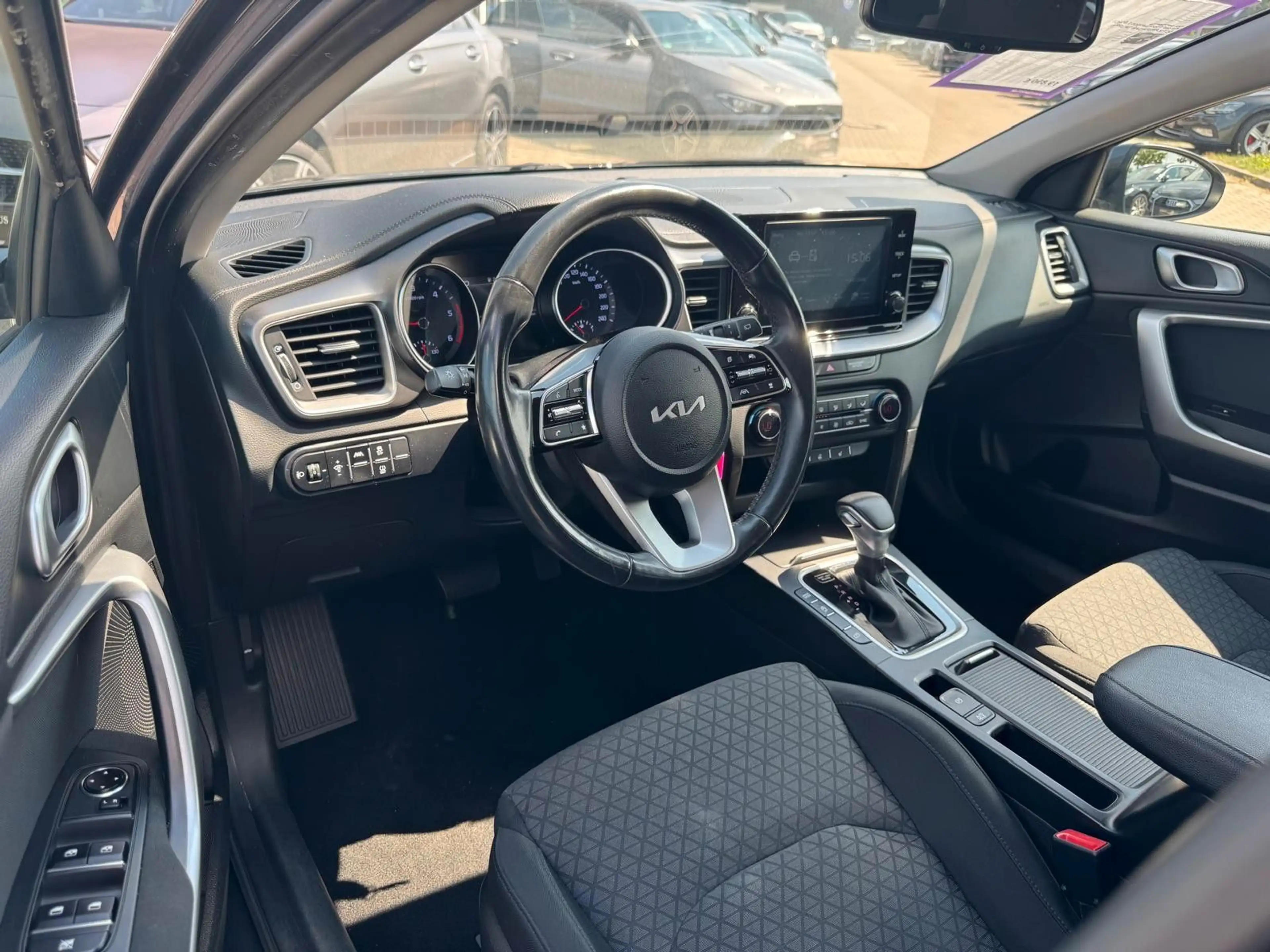 Kia Ceed SW / cee'd SW 1.6CRDI DCT*KAMERA*DAB*SPURHAL — photo 14