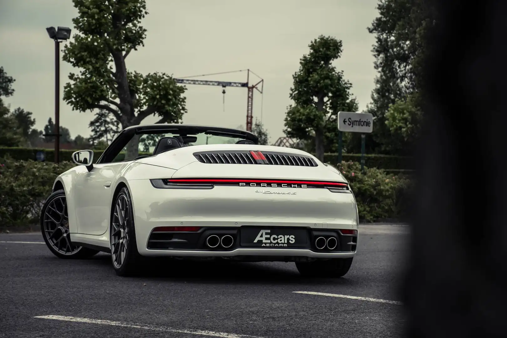 Porsche 992 911 CARRERA 4S / 13.000 KM /BELGIAN / SPORT BUTTON Wit - 1