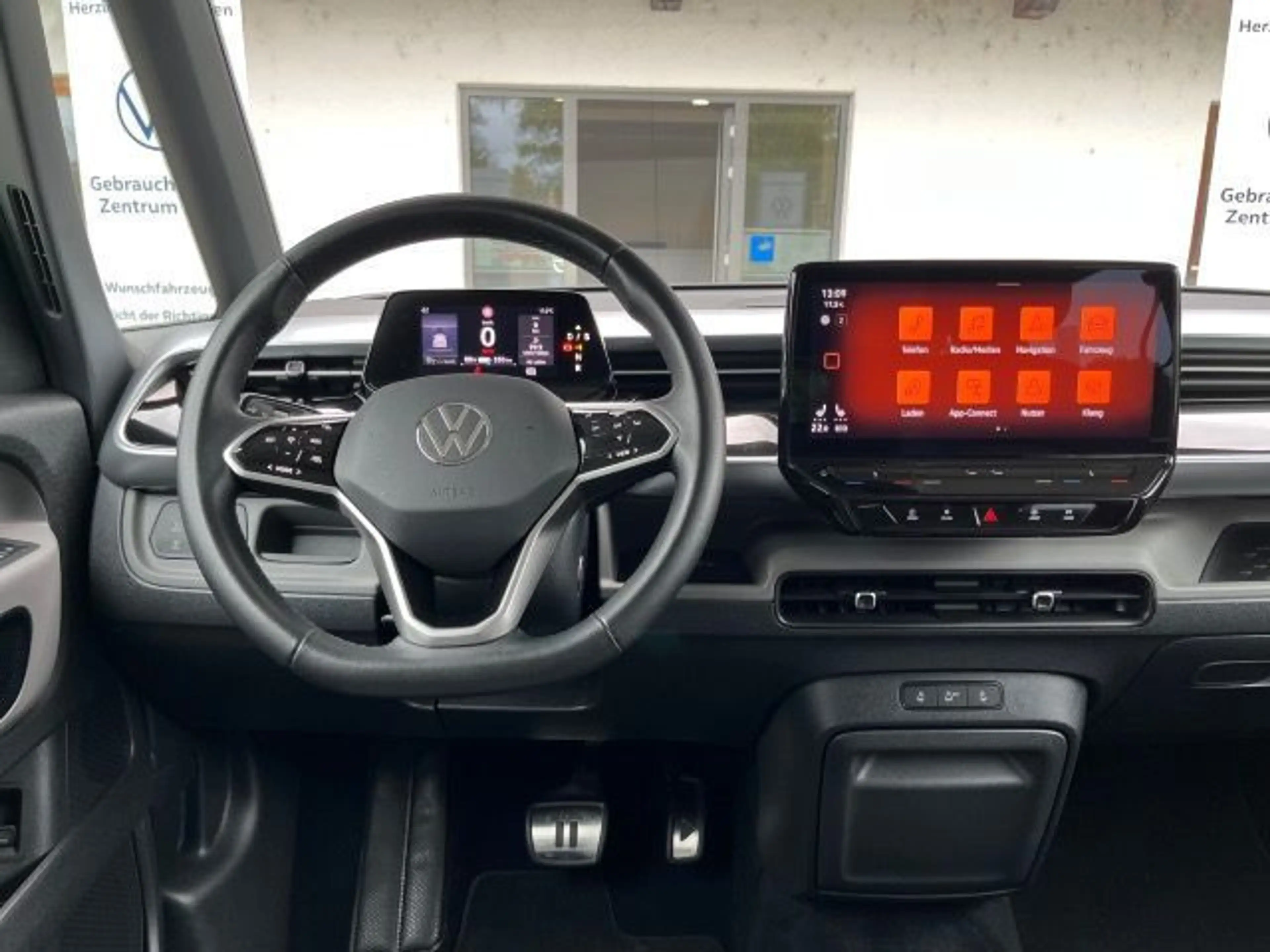Volkswagen ID. Buzz ID.Buzz Pro (AHK+RearView+Navi) — photo 14