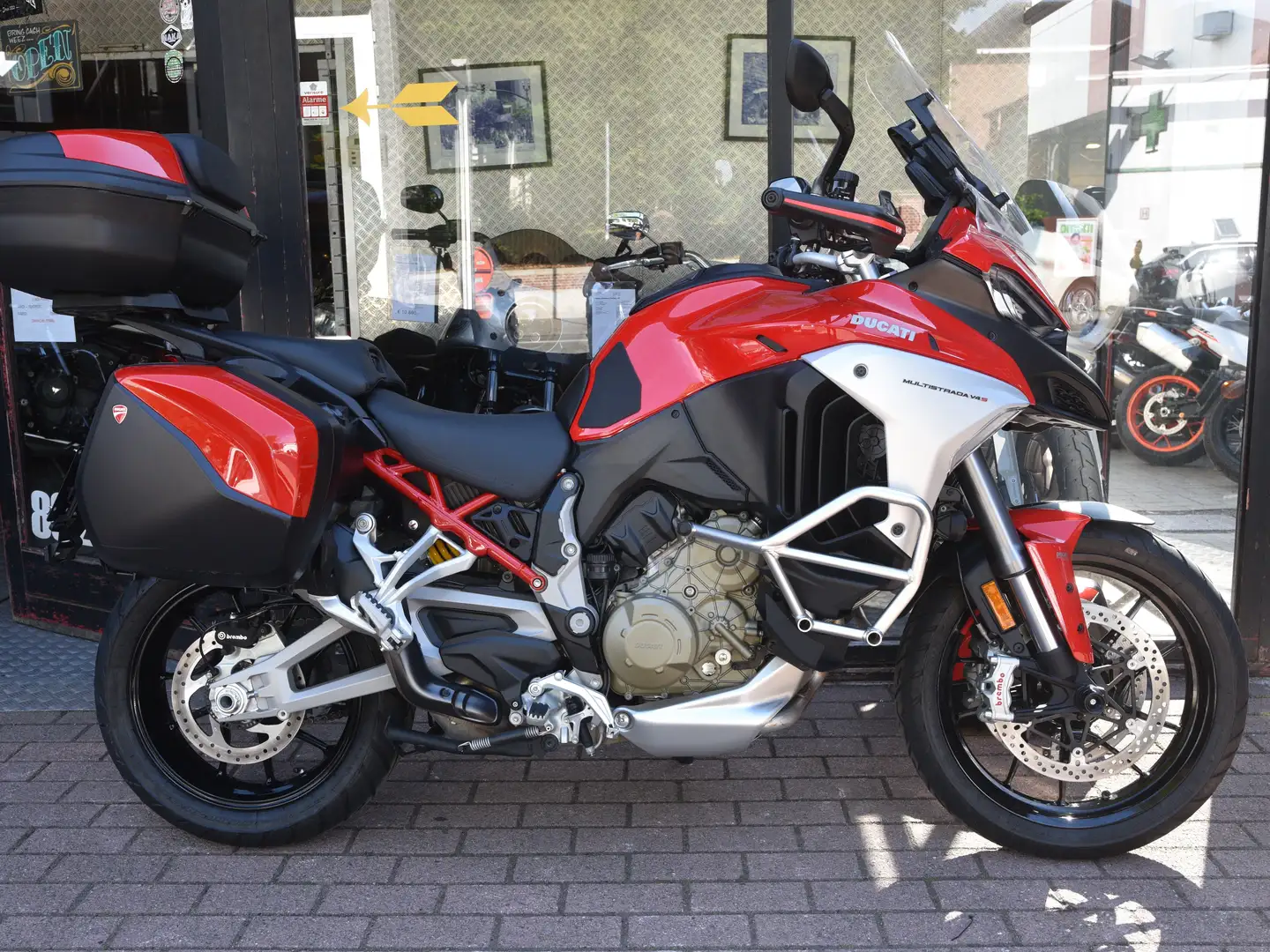 Ducati Multistrada V4 S travel Radar crvena - 2