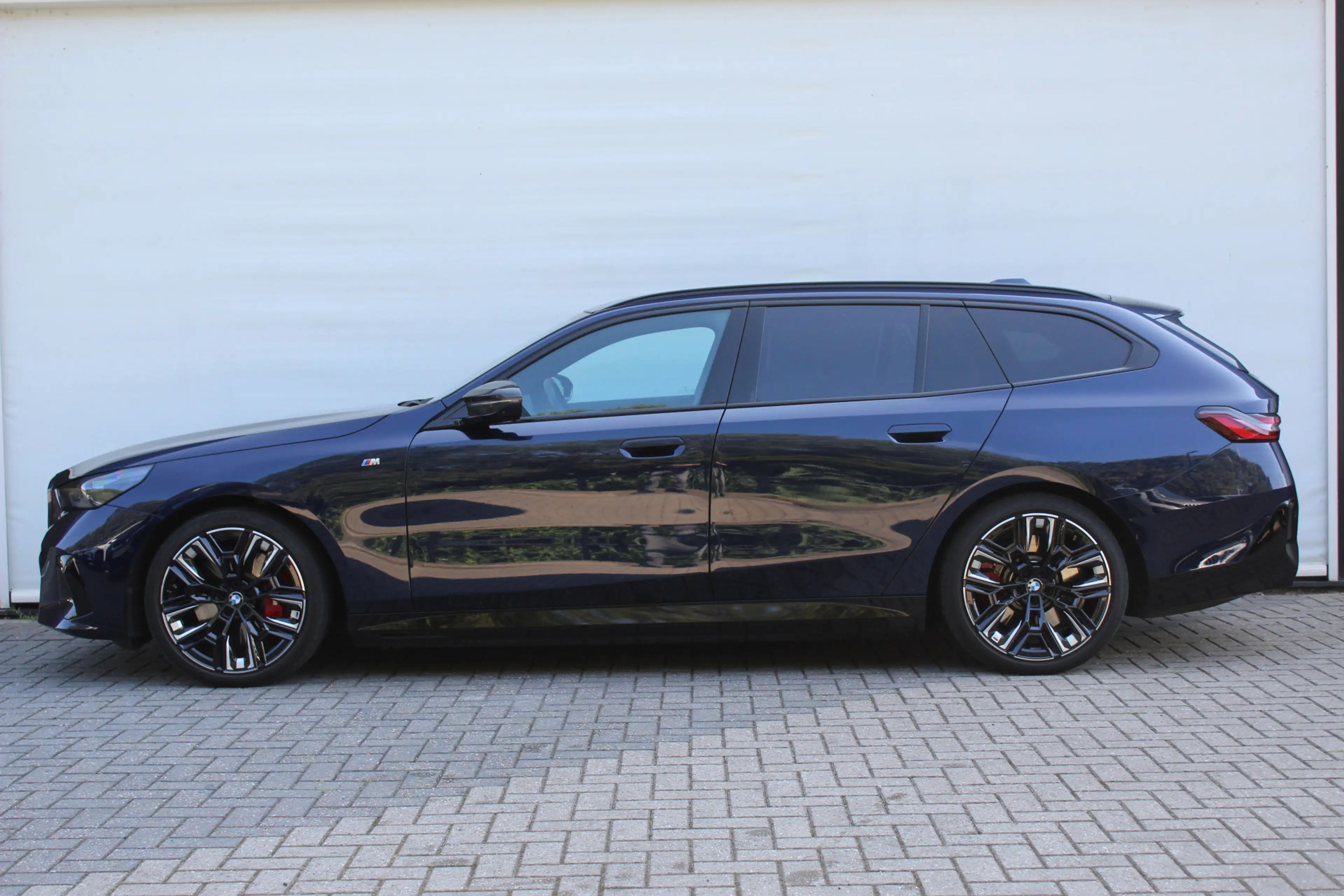 BMW i5 Touring M60 xDrive / Trekhaak / Panoramadak / Bowe — photo 6