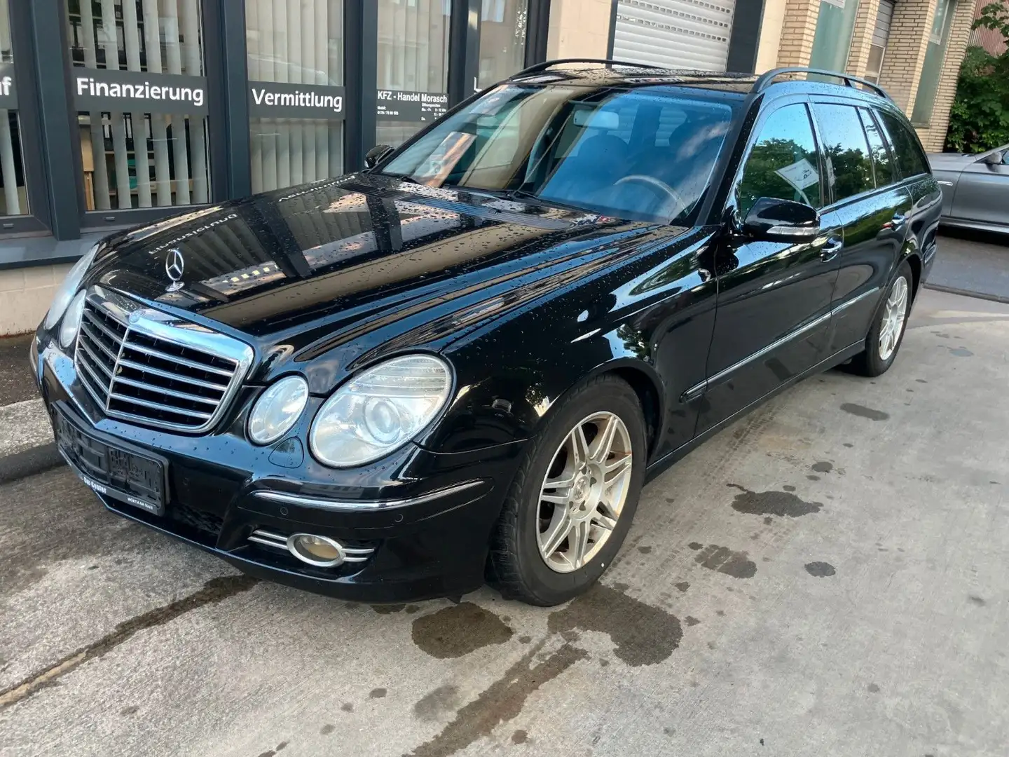 Mercedes-Benz E 350 Avantgarde Schwarz - 1