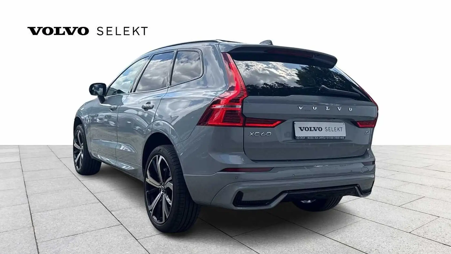 Volvo XC60 Plus Dark, B4 Mild hybrid, Benzine, Gris - 2