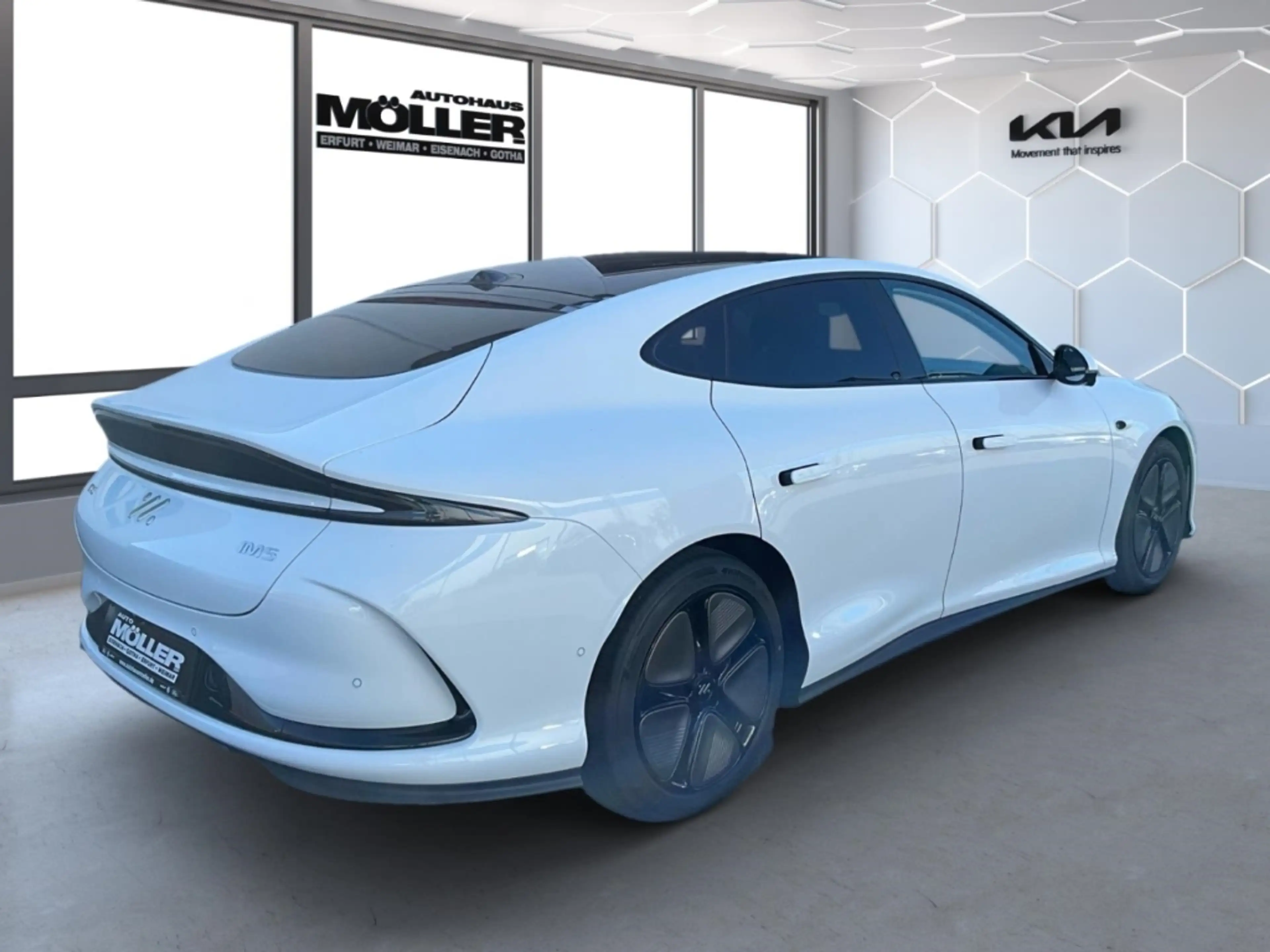 MG 100 kWh Premium 800V 360 Grad Kamera Klima — photo 3