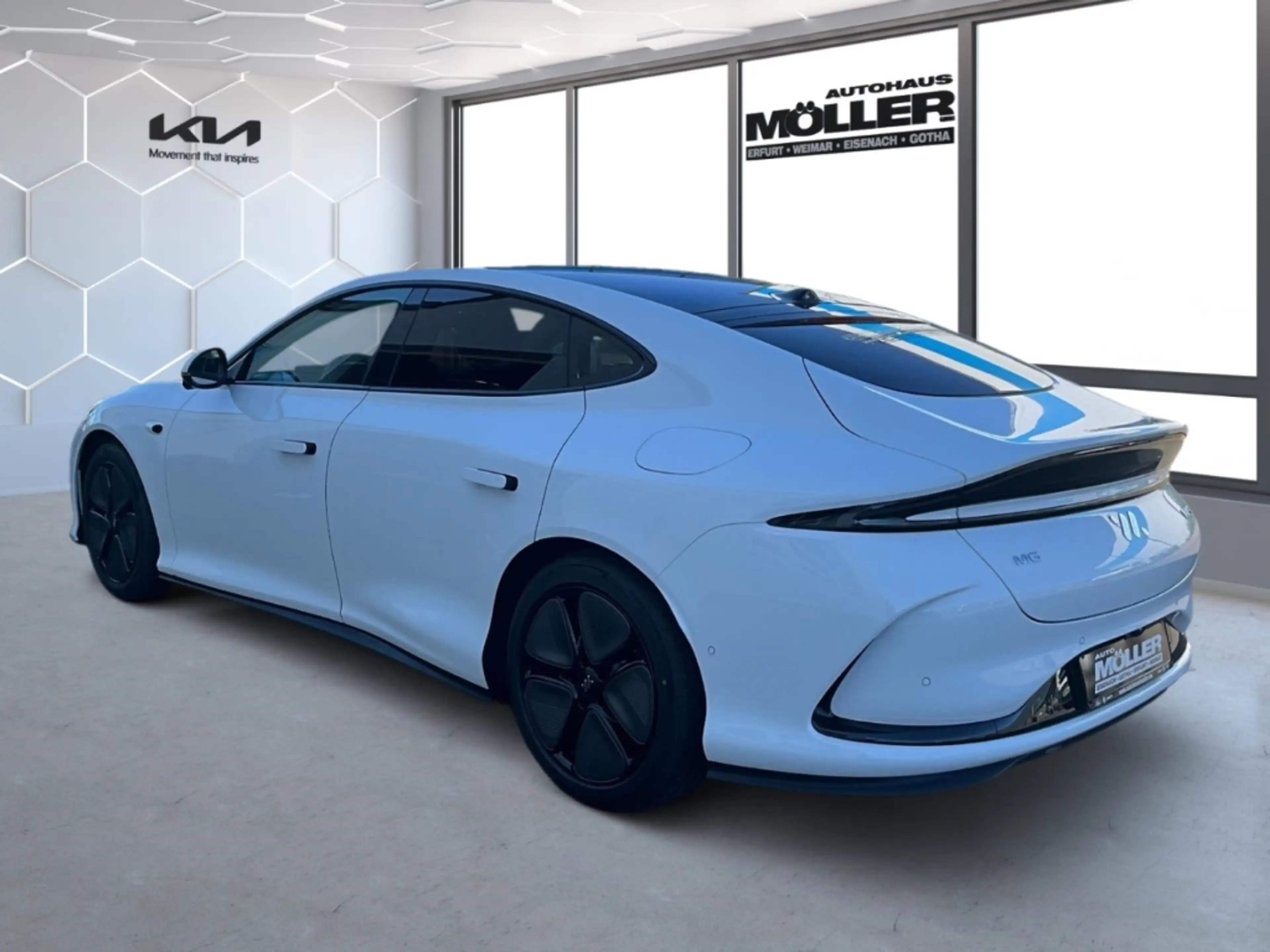 MG 100 kWh Premium 800V 360 Grad Kamera Klima — photo 4